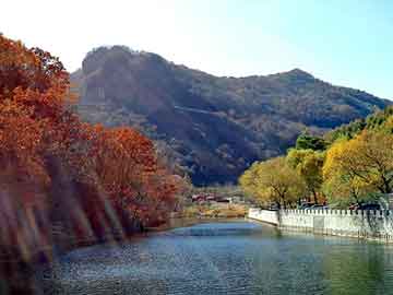 管家婆黑白马报图库，1996年台海危机